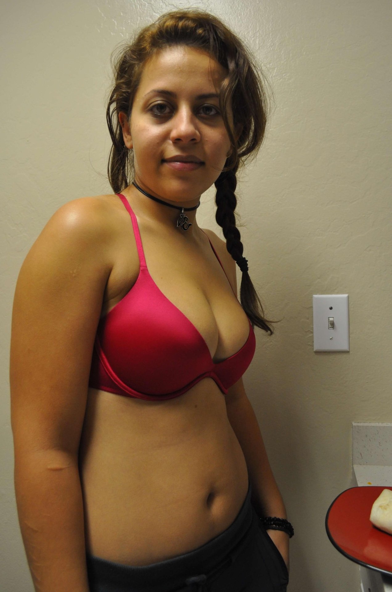 AusgeungerteLena aus Bern,Schweiz